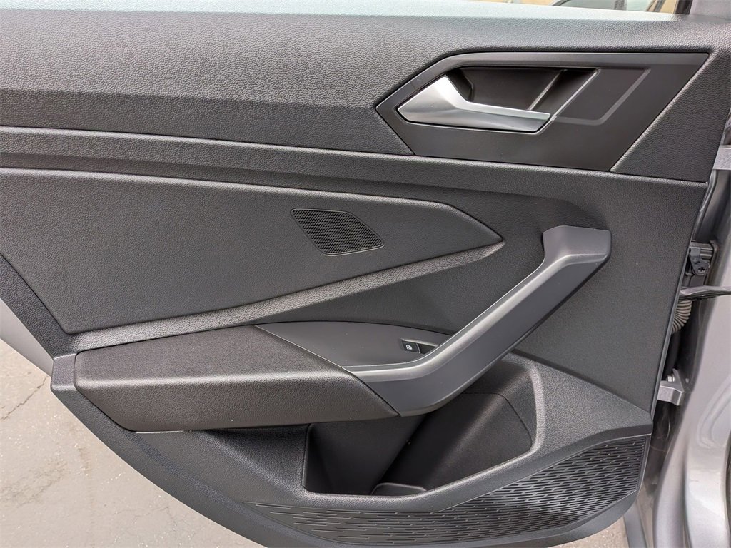 Used 2024 Volkswagen Jetta SE image 27