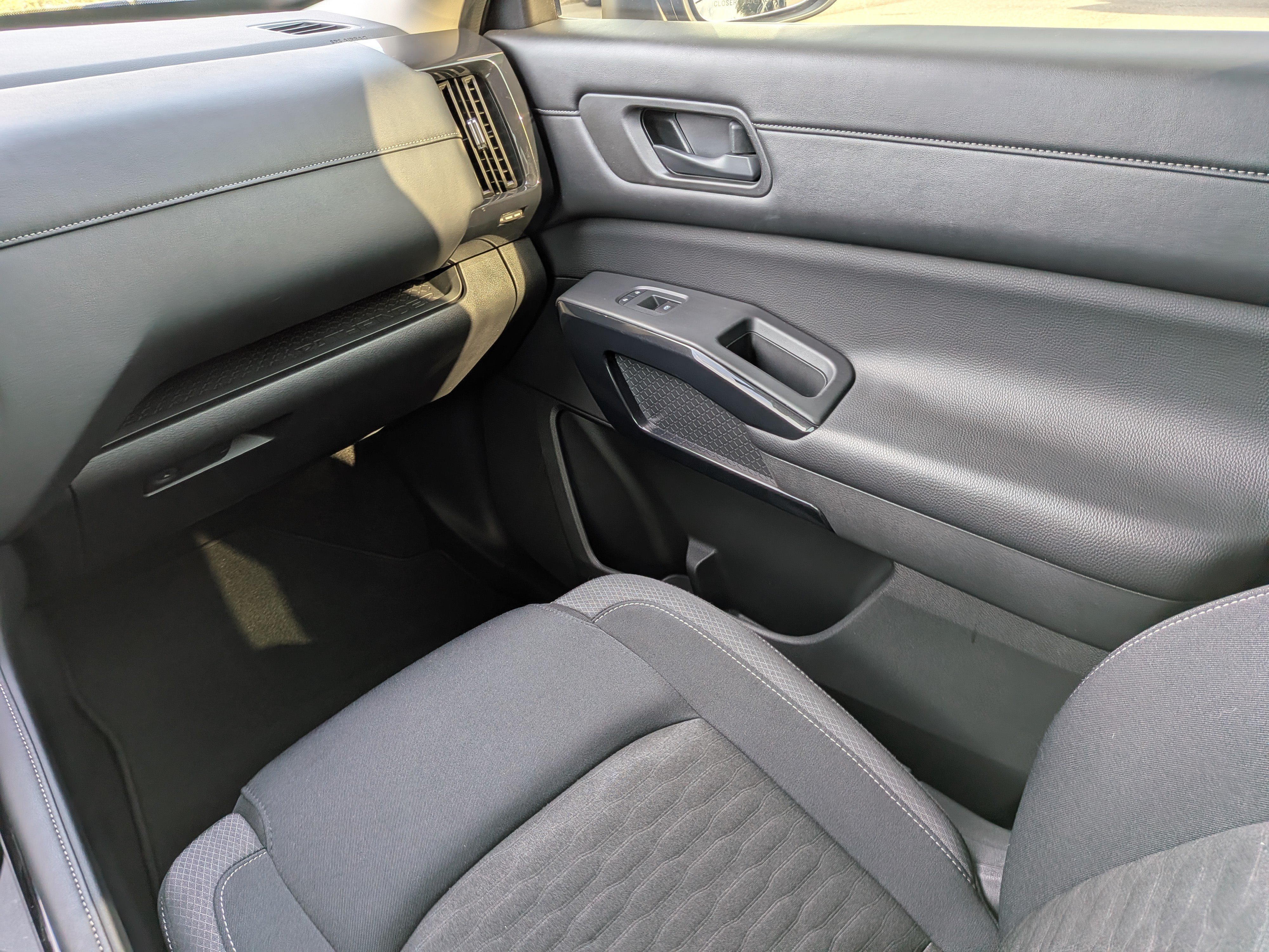 Certified 2024 Nissan Pathfinder SV FWD image 15