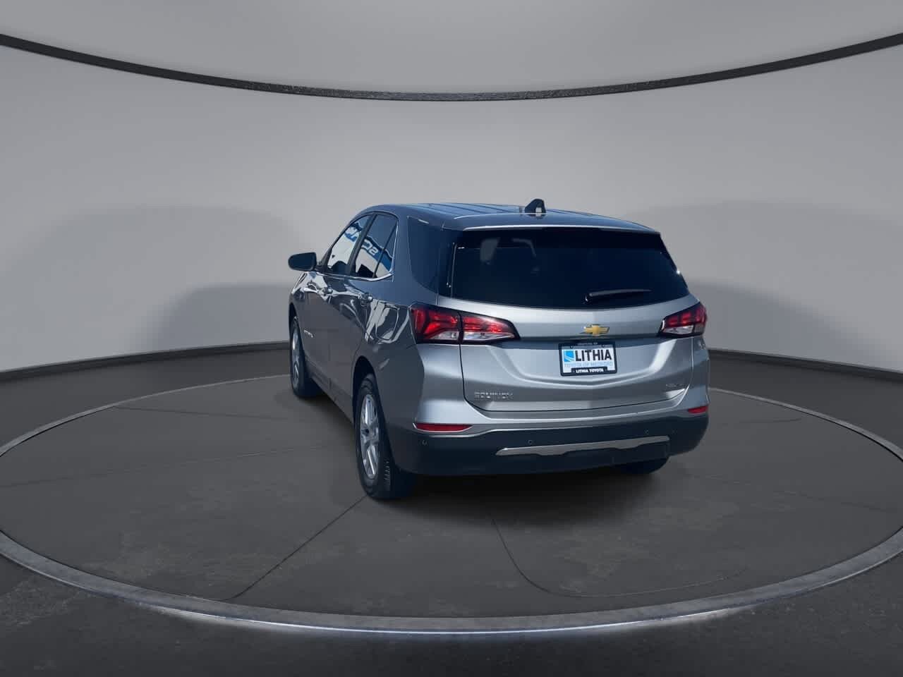 Used 2024 Chevrolet Equinox LT AWD/4WD image 8