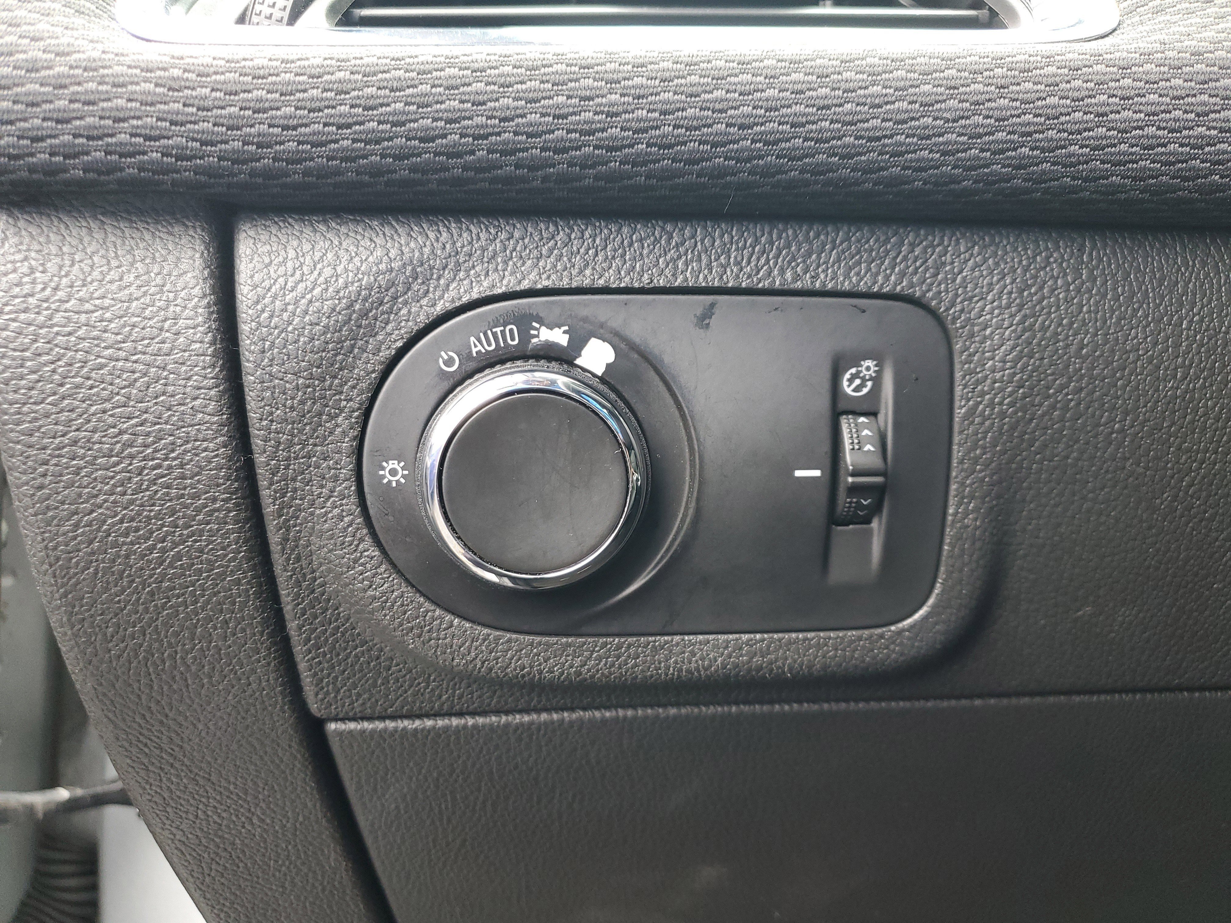 Used 2016 Chevrolet Cruze LS image 26