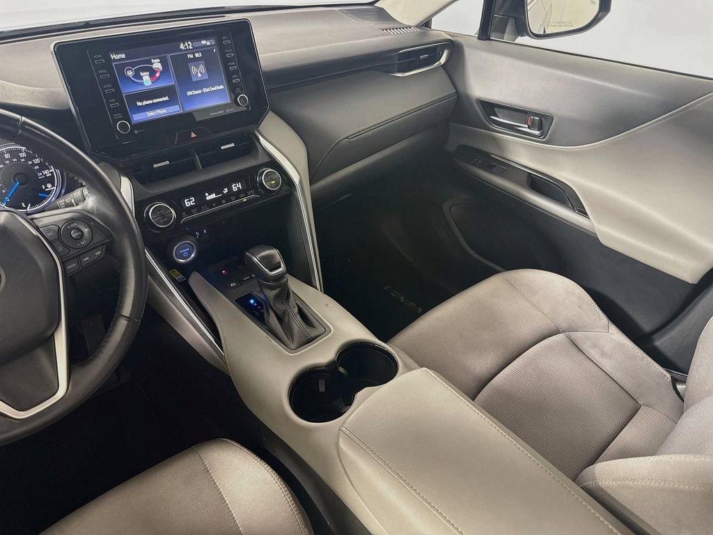 Certified 2021 Toyota Venza LE w/ Carpet Mat Package (TMS) AWD/4WD image 21