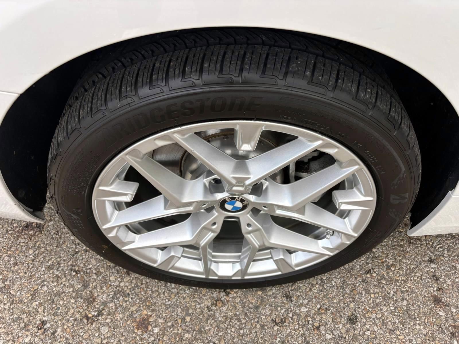 Used 2025 BMW 330i xDrive Sedan AWD/4WD image 11