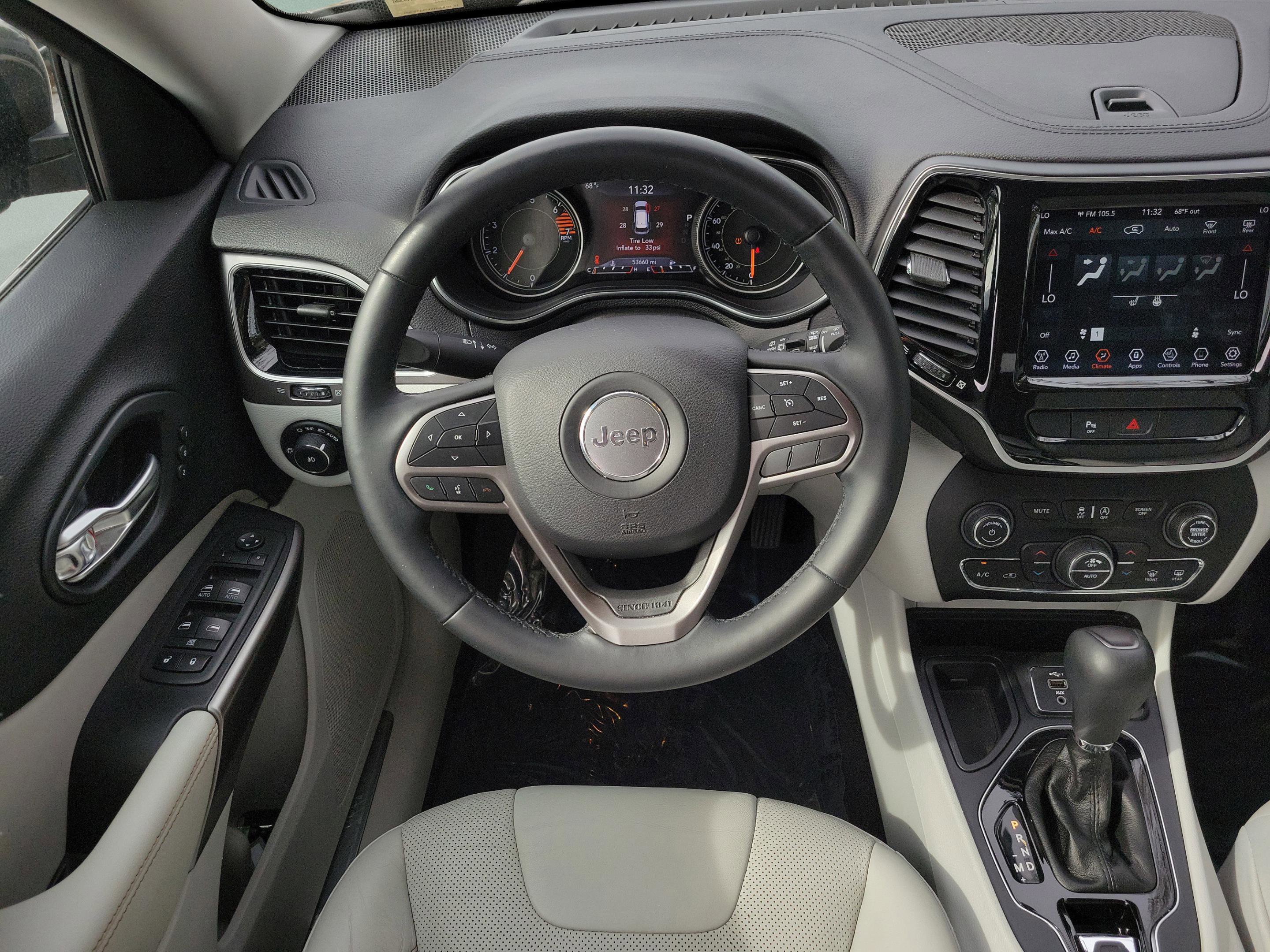 Used 2019 Jeep Cherokee Limited image 10