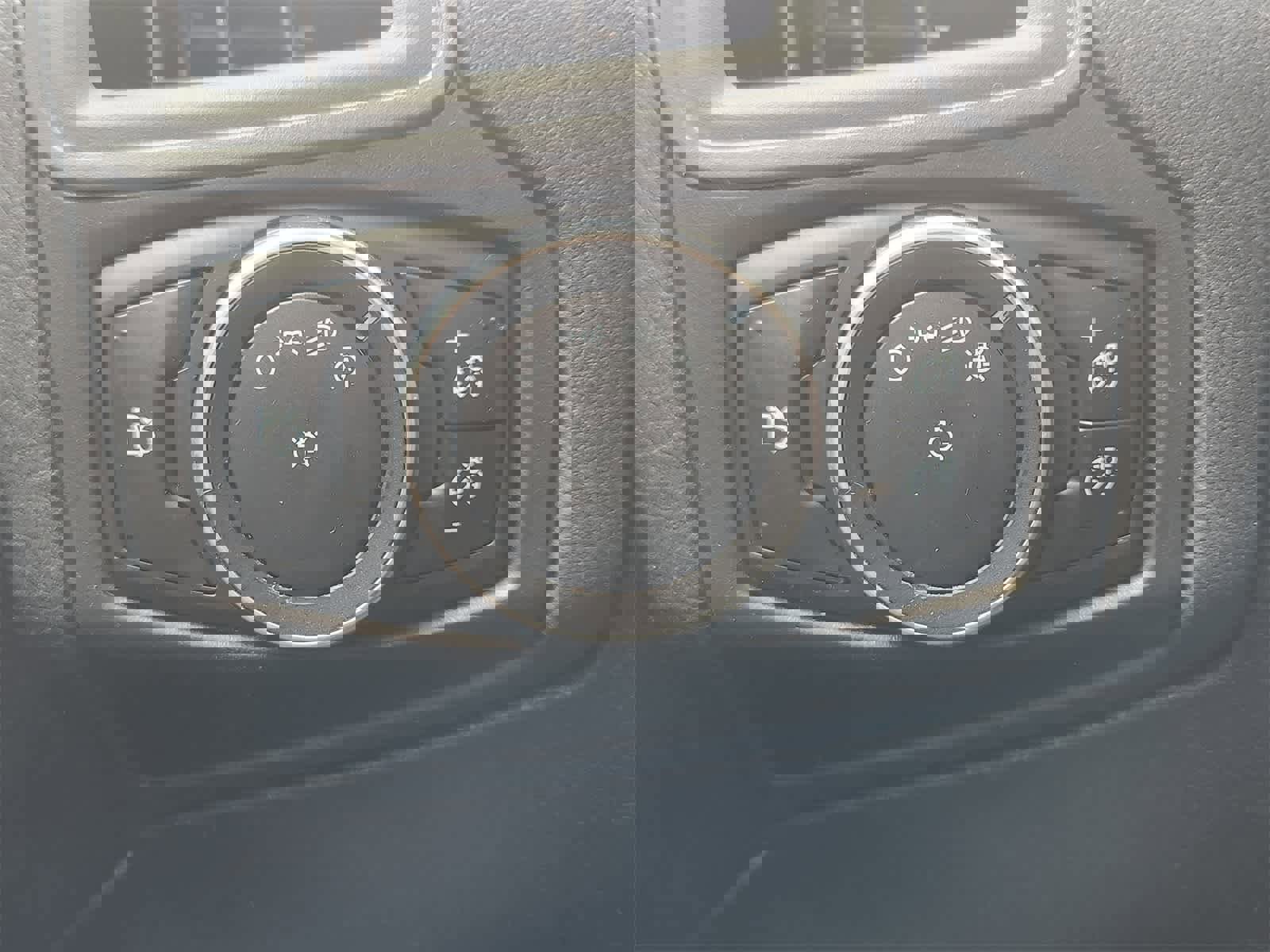 Used 2015 Ford Focus SE image 21