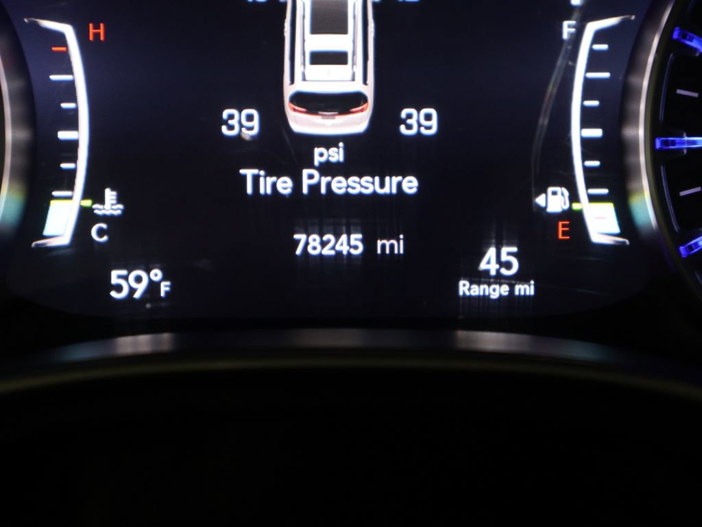 Used 2023 Chrysler Pacifica Touring-L image 36
