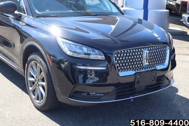Used 2022 Lincoln Corsair AWD w/ Premium Package image 2