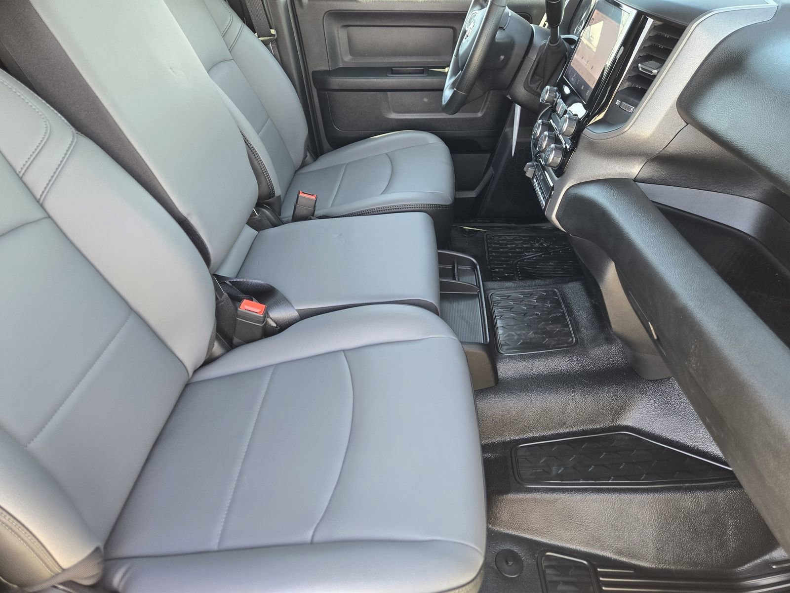 New 2026 RAM 5500 Tradesman w/ Chrome Appearance Group AWD/4WD image 15