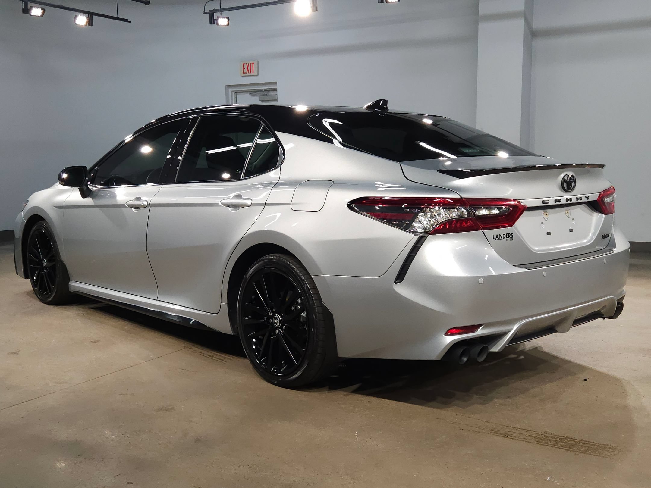 Used 2023 Toyota Camry XSE w/ Navigation Package FWD image 5