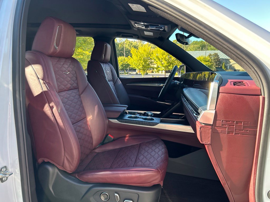 Used 2026 Cadillac Escalade Luxury w/ Touring Package AWD/4WD image 56