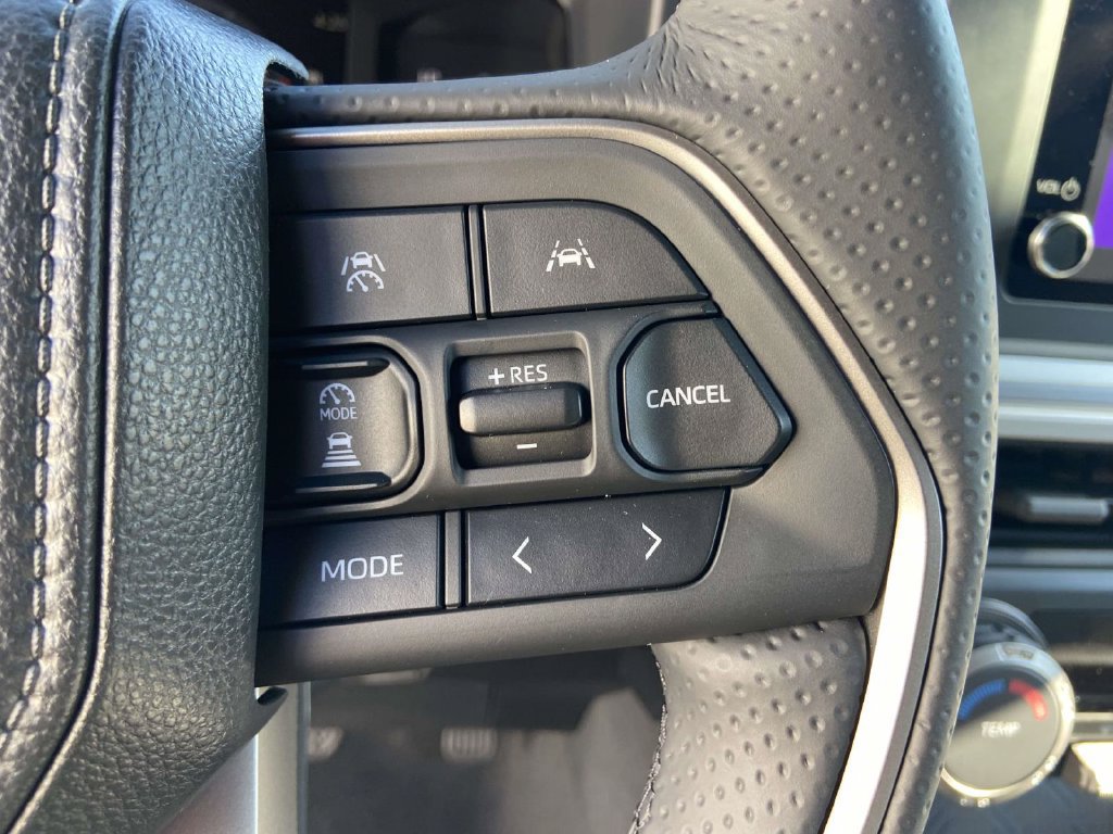 Used 2026 Toyota 4Runner SR5 RWD image 32