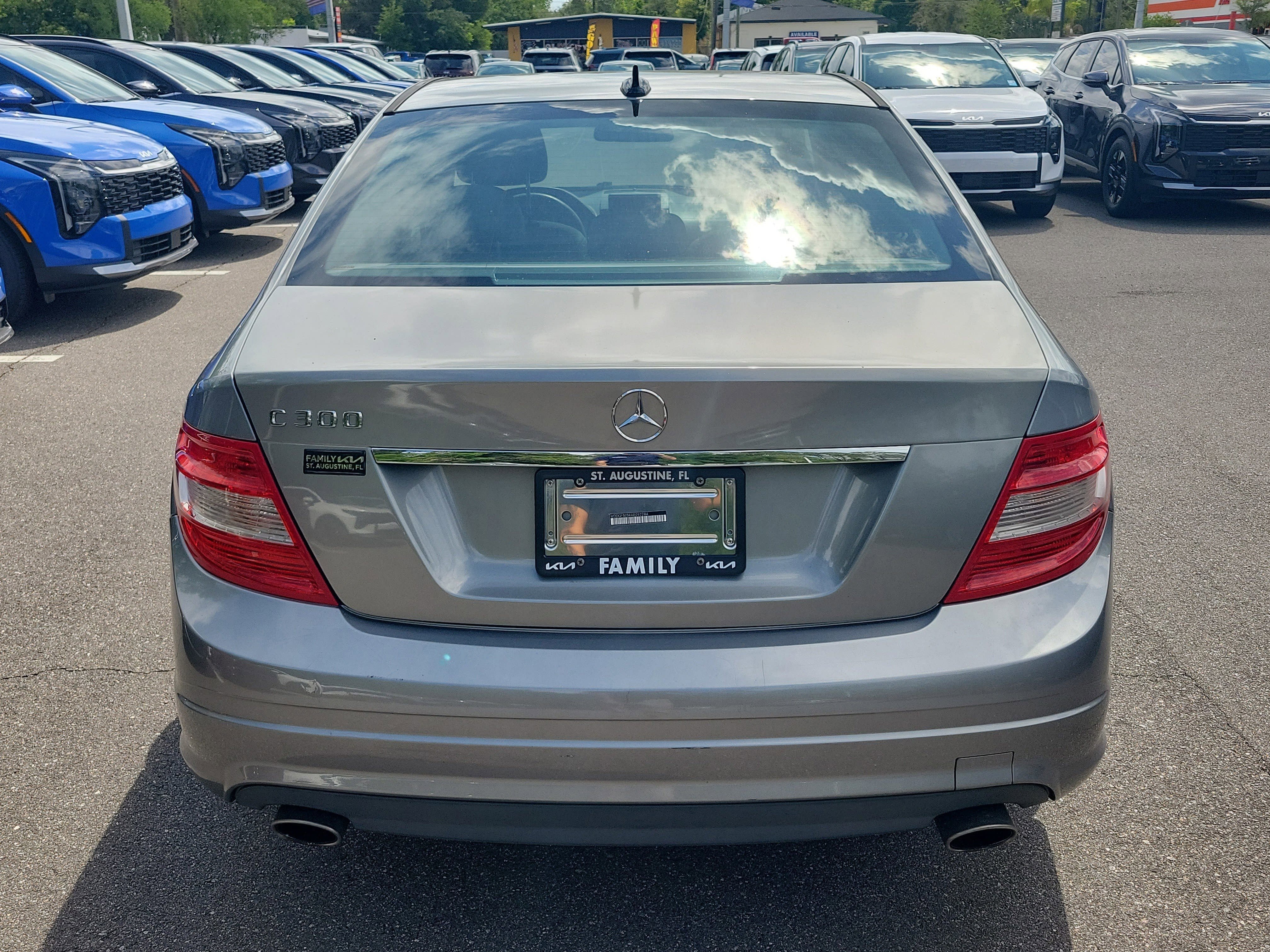 Used 2010 Mercedes-Benz C 300 Sedan image 5