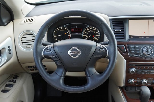 Used 2018 Nissan Pathfinder Platinum image 20