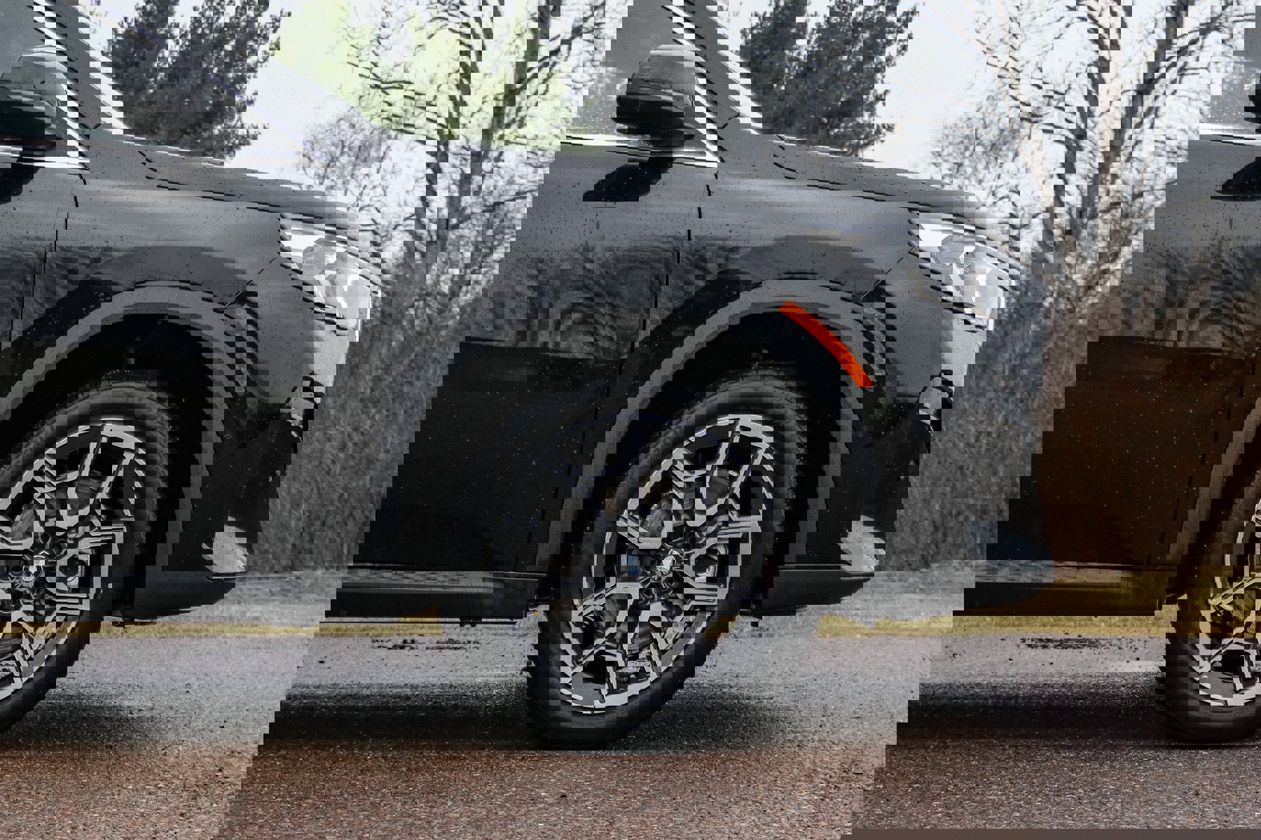 Used 2025 BMW X2 xDrive28i w/ Premium Package image 4