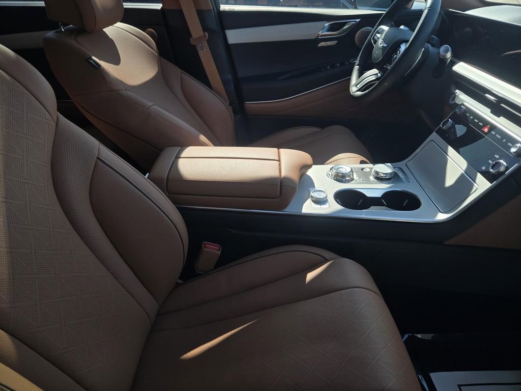 Used 2025 Genesis GV80 3.5T Advanced image 8