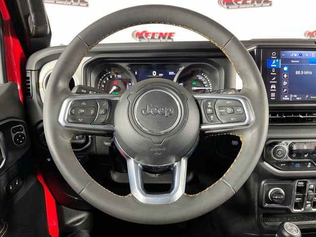 Used 2024 Jeep Wrangler Unlimited Sahara image 12