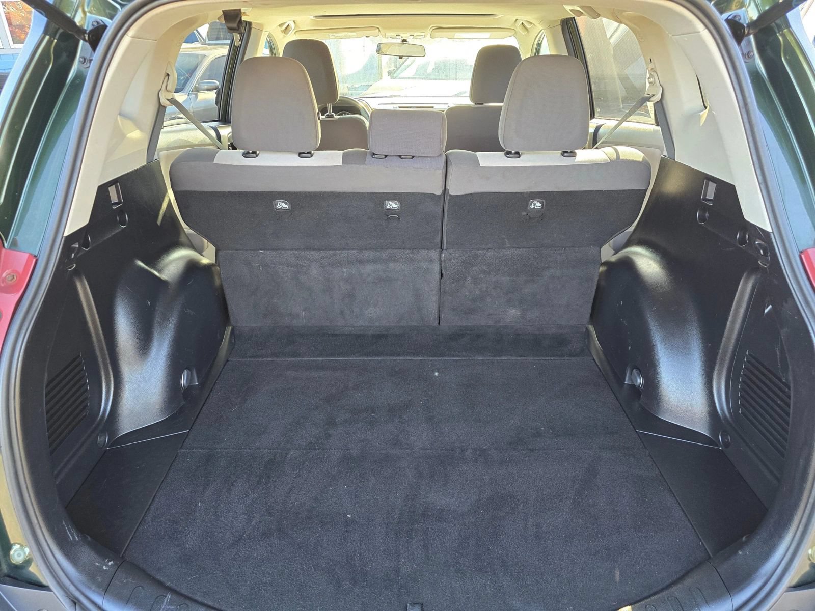Used 2013 Toyota RAV4 XLE AWD/4WD image 15
