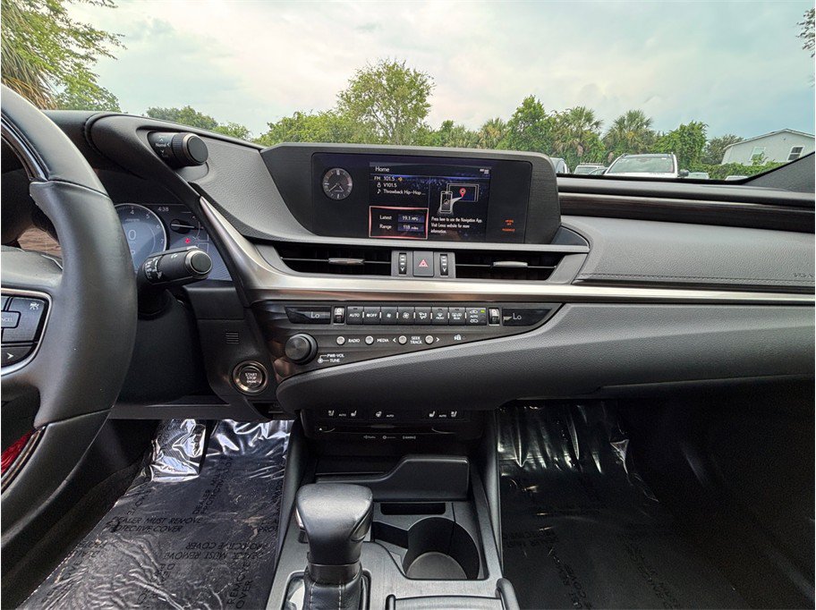 Used 2020 Lexus ES 350 w/ Premium Package FWD image 11