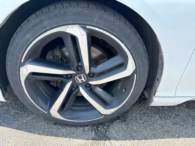 Used 2018 Honda Accord Sport image 7