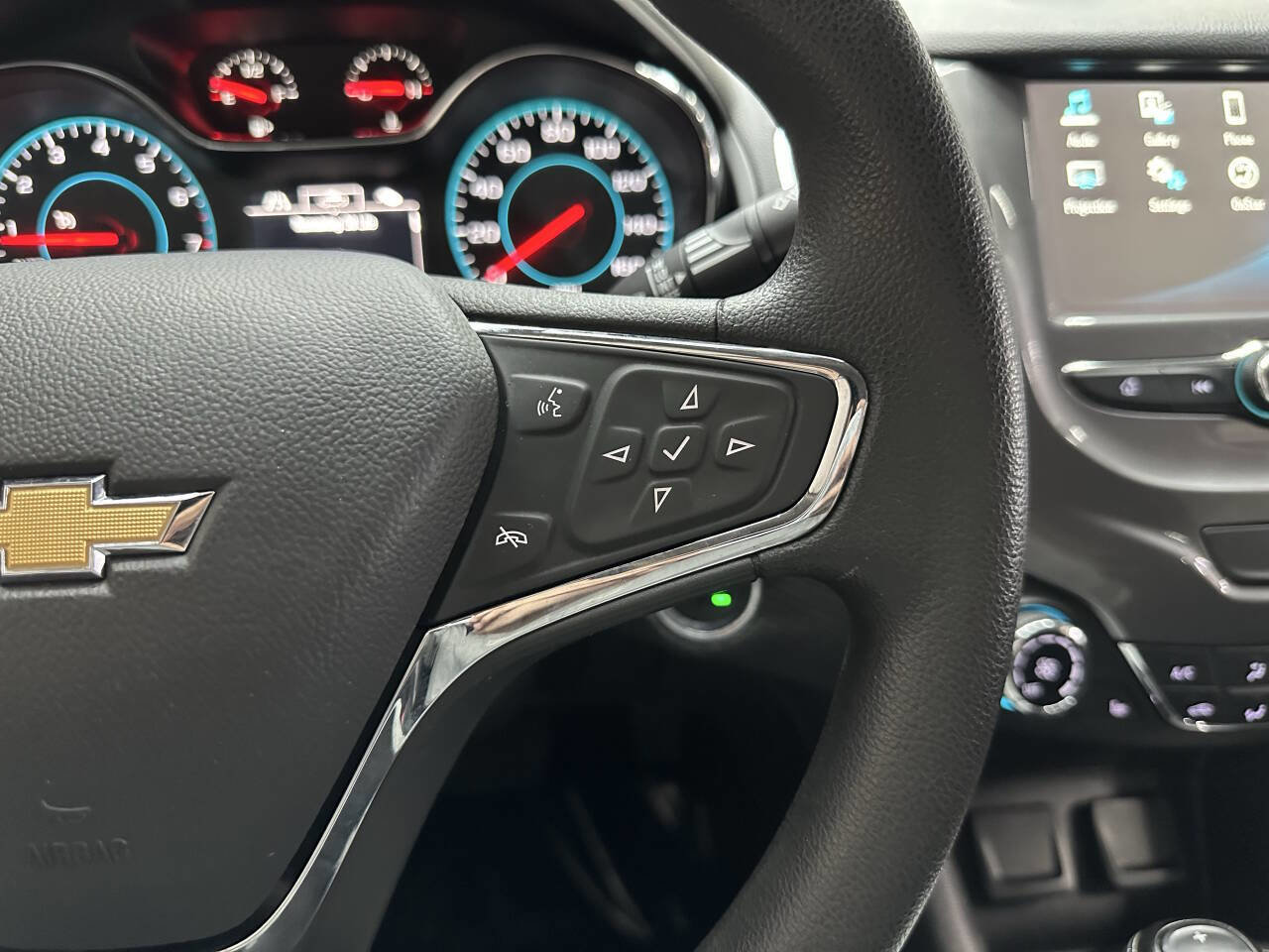 Used 2018 Chevrolet Cruze LT w/ Convenience Package image 22