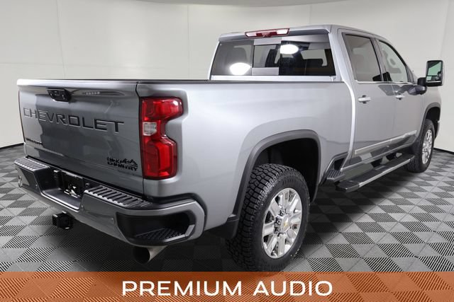 Used 2024 Chevrolet Silverado 2500 High Country w/ Technology Package AWD/4WD image 6