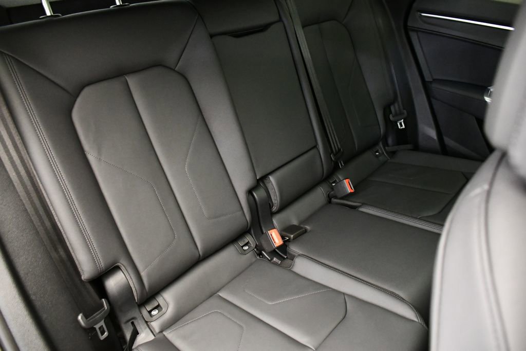Used 2025 Audi Q3 2.0T Premium w/ Convenience Package image 54