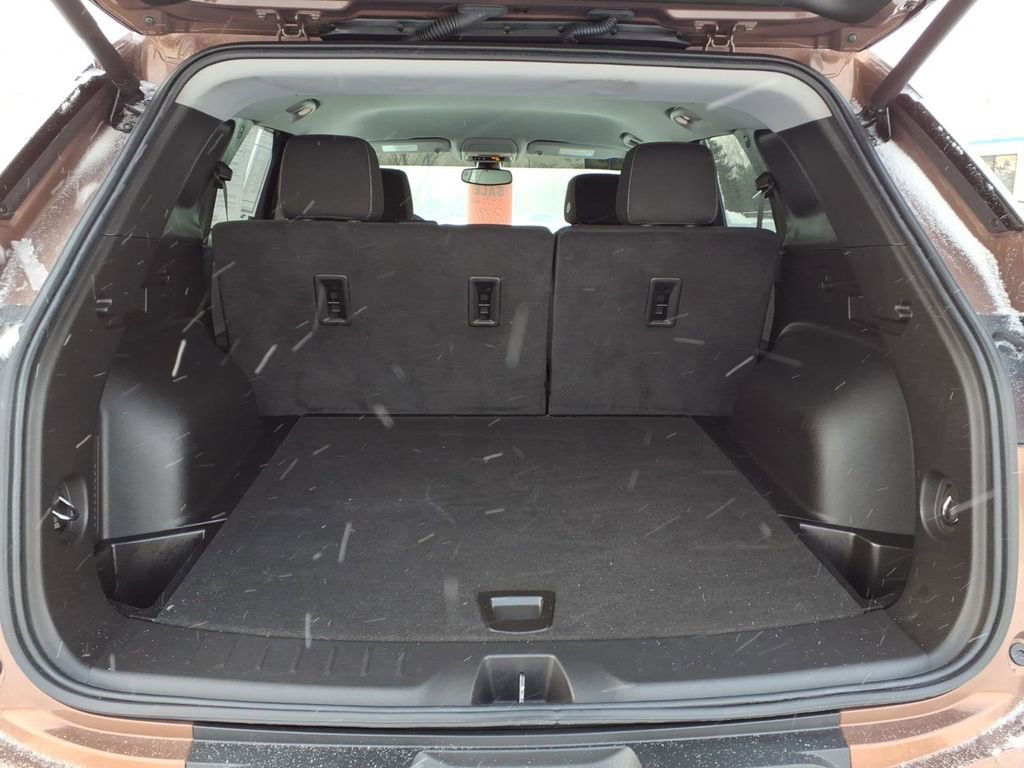Certified 2023 Chevrolet Blazer LT w/ Convenience Package image 10