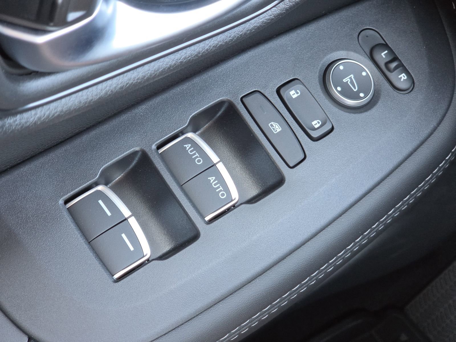 New 2026 Honda HR-V EX-L image 13