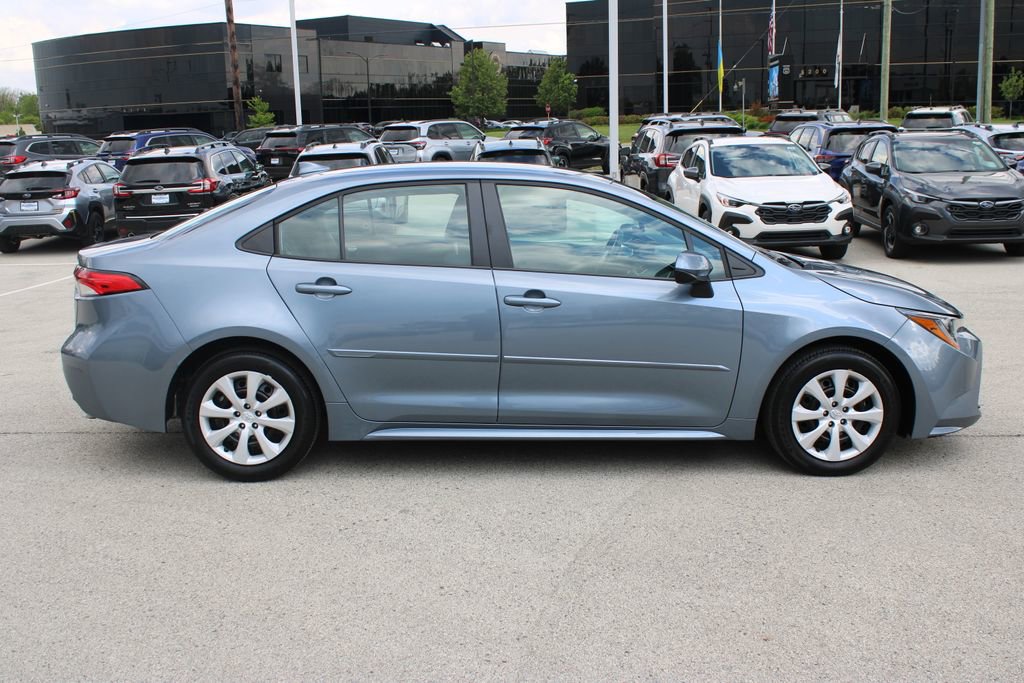 Used 2024 Toyota Corolla LE FWD image 4