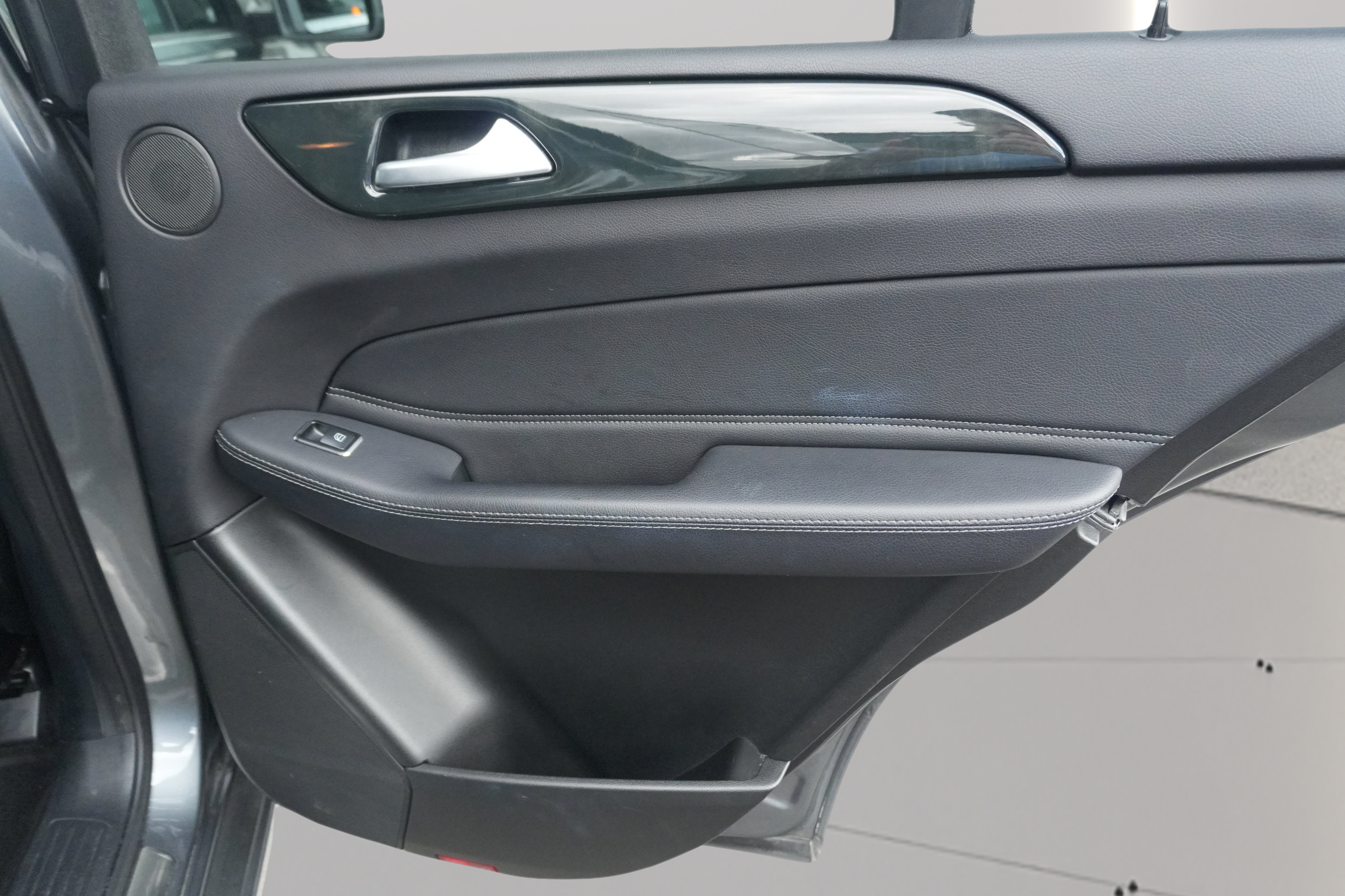 Used 2019 Mercedes-Benz GLE 400 4MATIC w/ Premium 1 Package image 28