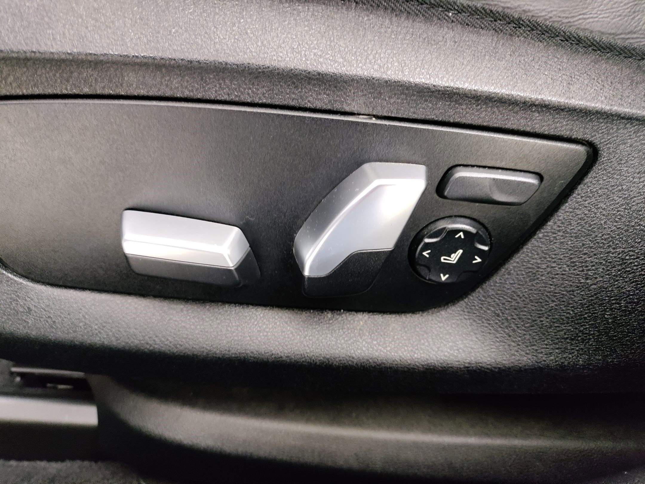 Certified 2023 BMW 540i w/ M Sport Package image 13