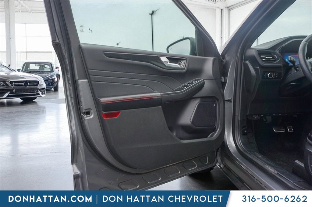 Used 2024 Ford Escape ST-Line image 16