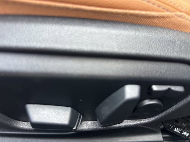 Used 2023 BMW Z4 sDrive30i w/ Premium Package image 18