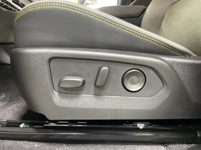 New 2026 Chevrolet Colorado ZR2 AWD/4WD image 12