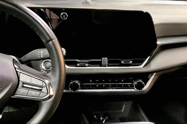 Used 2026 Chevrolet Equinox LT w/ Convenience Package II image 9