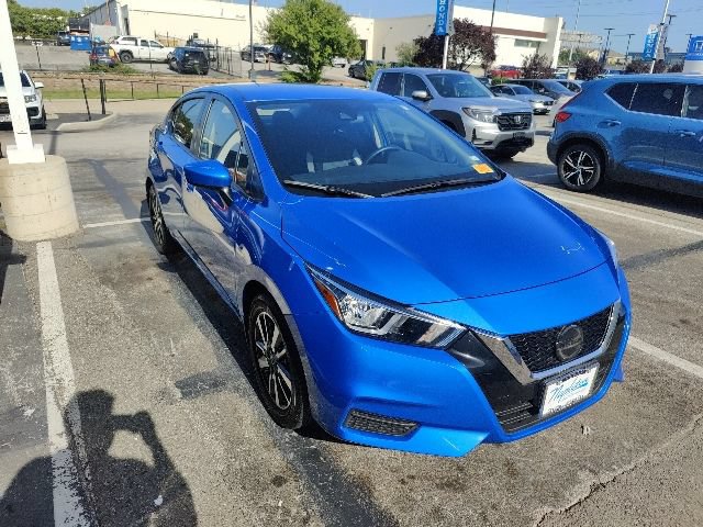 Used 2022 Nissan Versa SV FWD image 14