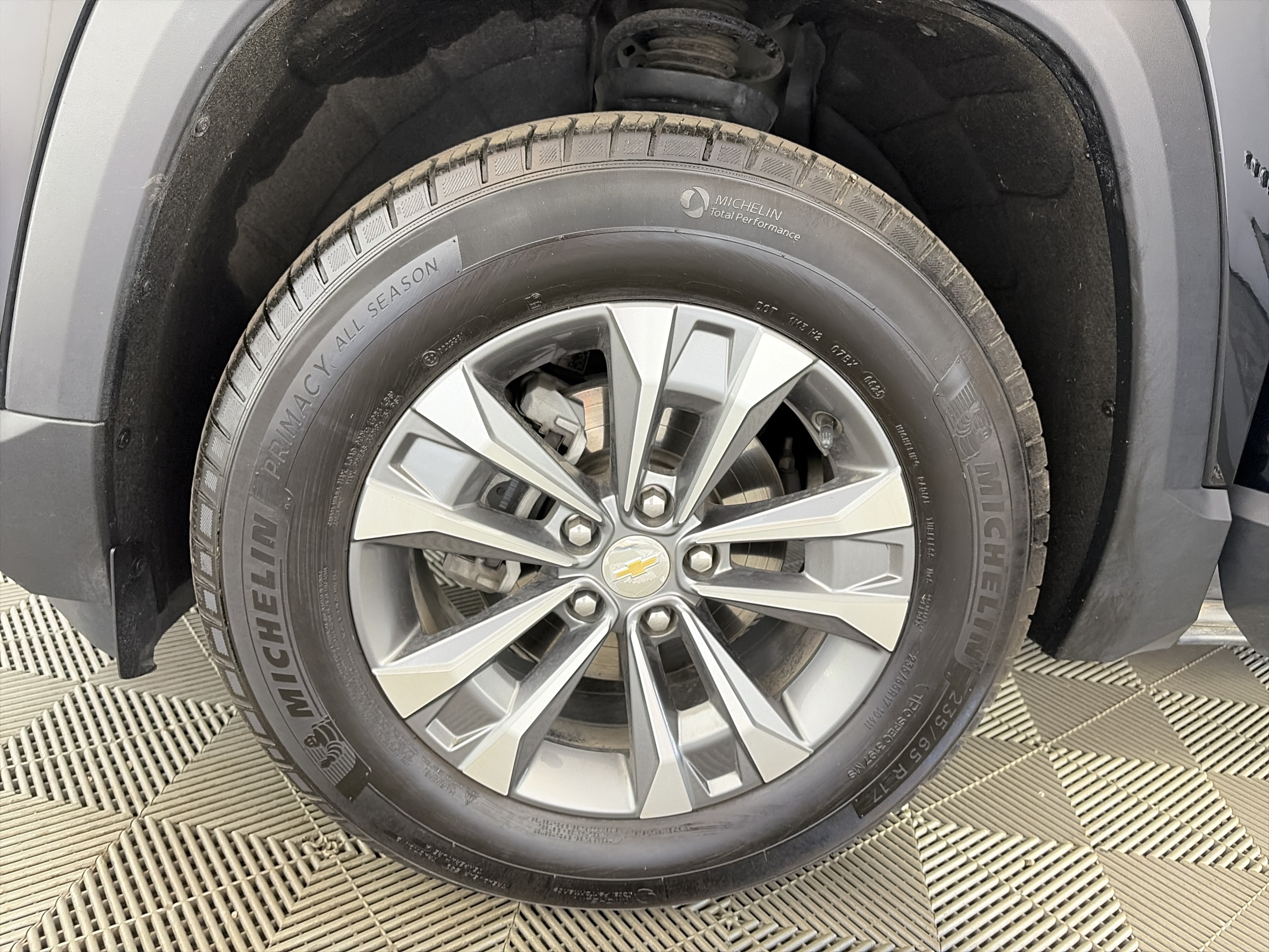Certified 2025 Chevrolet Equinox LT AWD/4WD image 15
