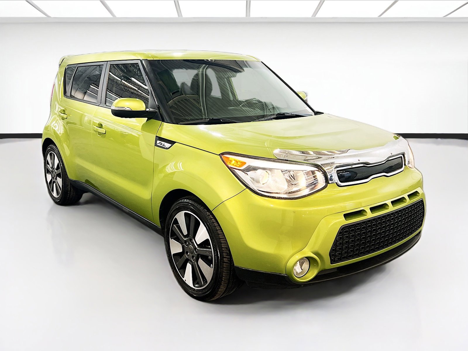 Used 2014 Kia Soul ! FWD image 3