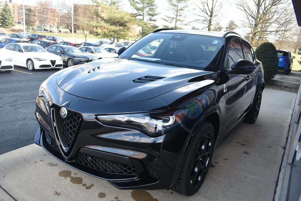 New 2024 Alfa Romeo Stelvio Quadrifoglio w/ Active Assist Plus Package image 6