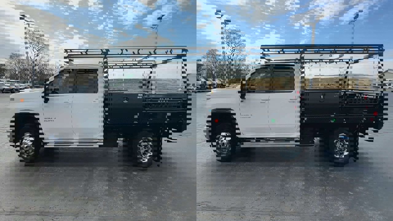 Used 2022 Chevrolet Silverado 3500 LT w/ Remote Start Package image 5