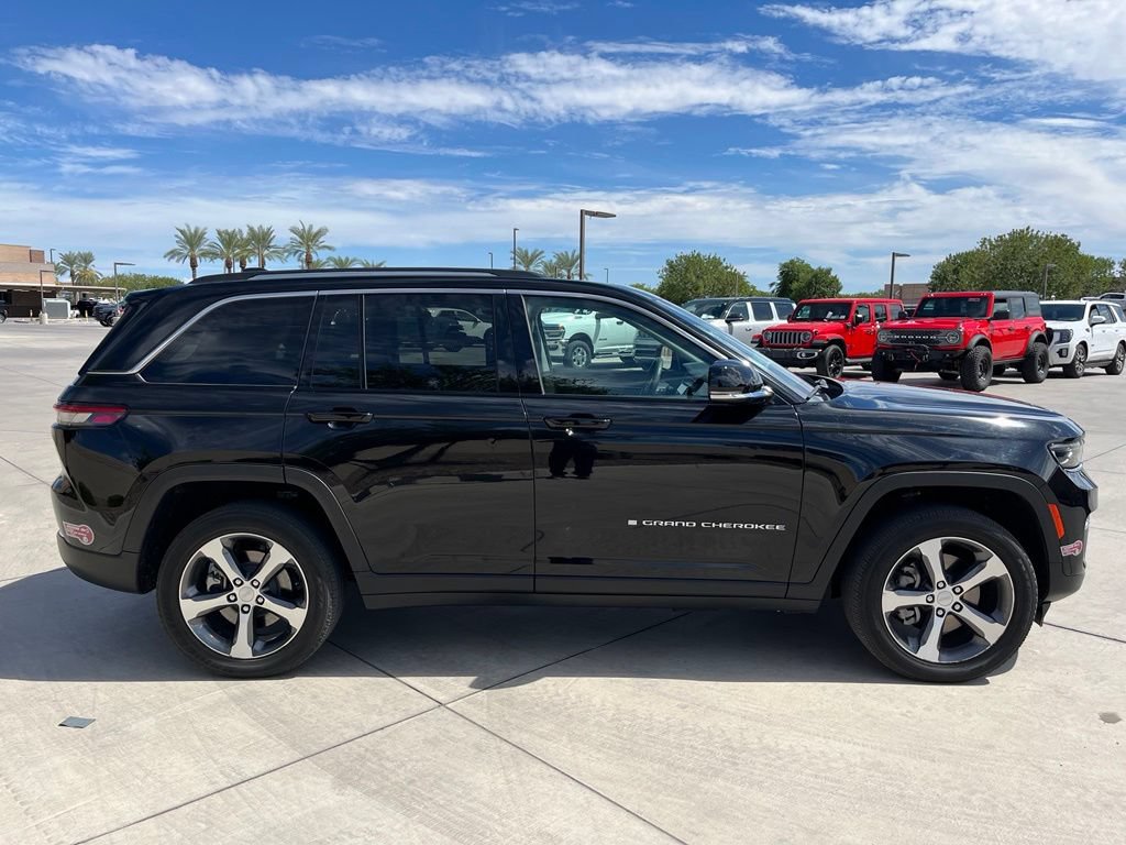 Used 2023 Jeep Grand Cherokee 4WD 4xe w/ Luxury Tech Group II image 9