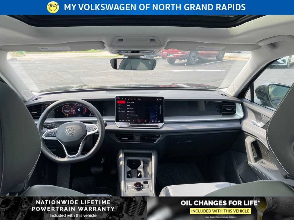 New 2026 Volkswagen Tiguan SE AWD/4WD image 16