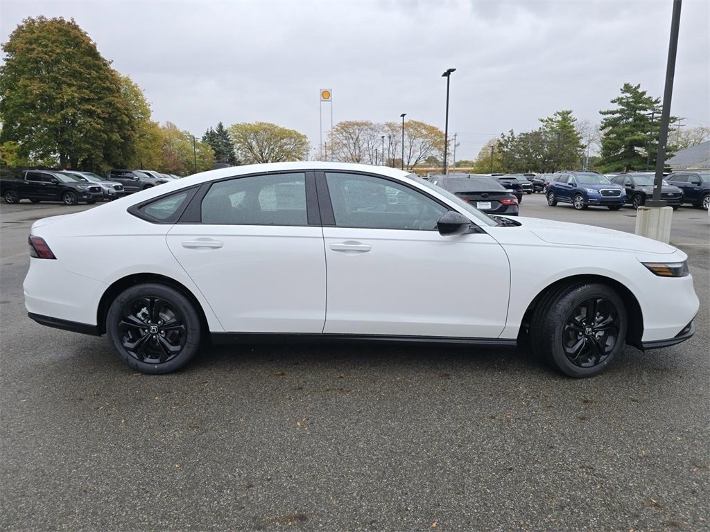 New 2025 Honda Accord SE image 18