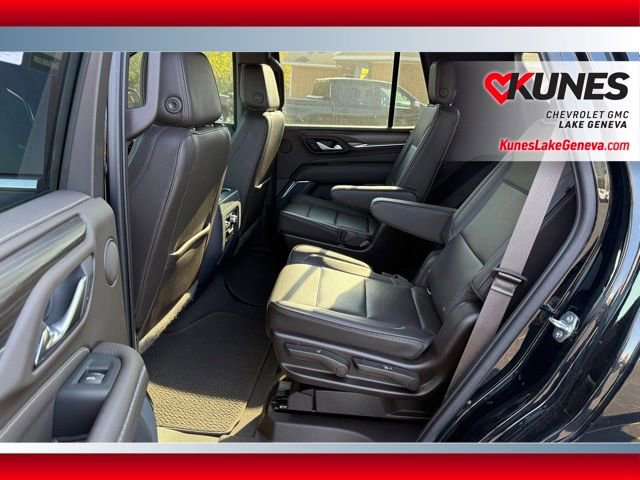 Used 2022 GMC Yukon Denali w/ Denali Premium Package image 15