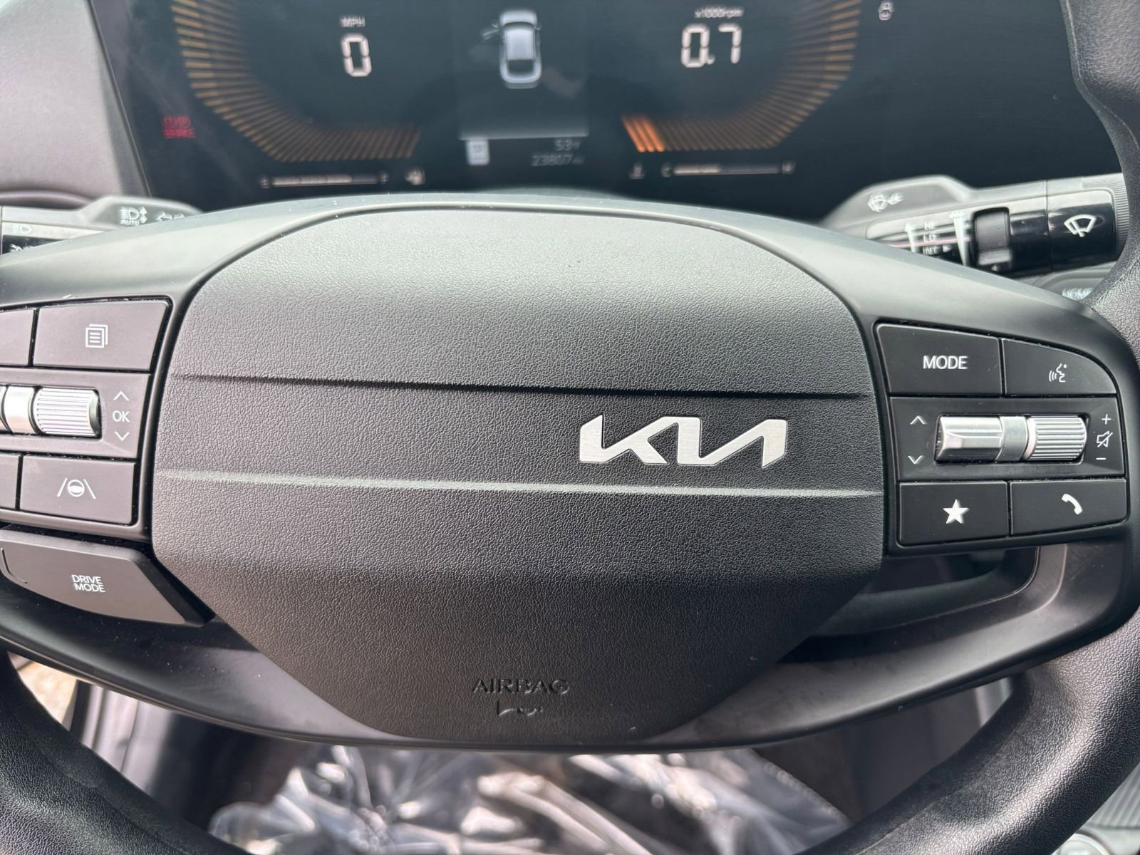 Used 2025 Kia K4 FWD image 25