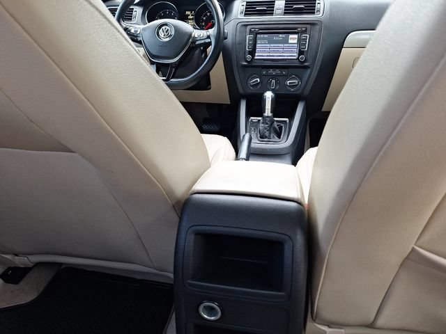 Used 2015 Volkswagen Jetta SE FWD image 30