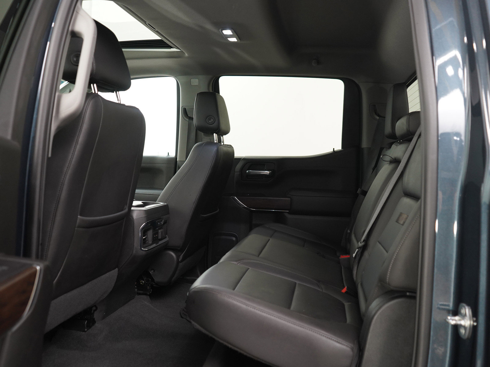 Used 2020 GMC Sierra 1500 SLT w/ SLT Premium Plus Package AWD/4WD image 16