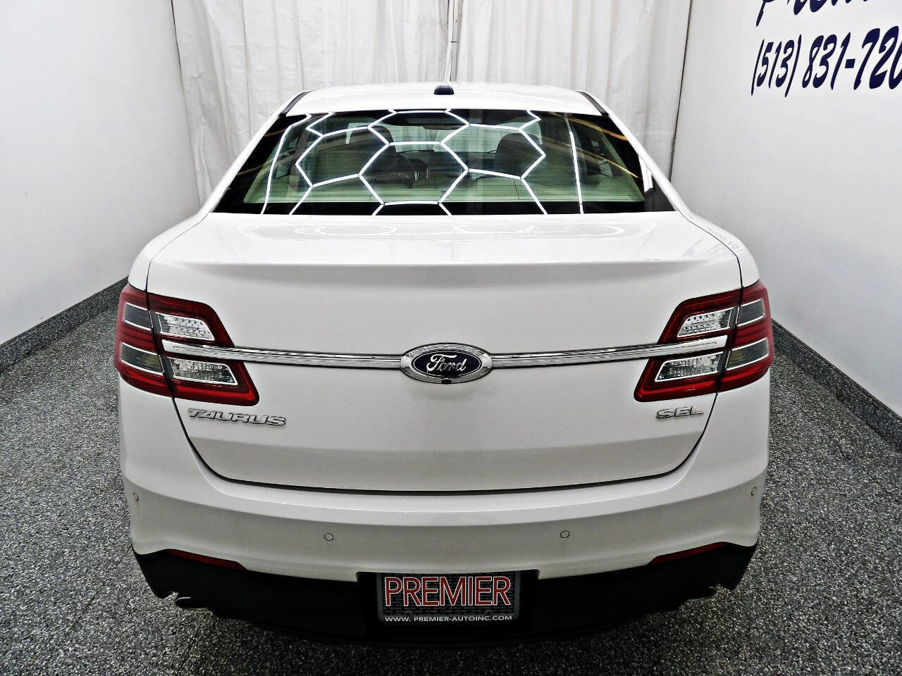 Used 2016 Ford Taurus SEL w/ Equipment Group 201A image 5