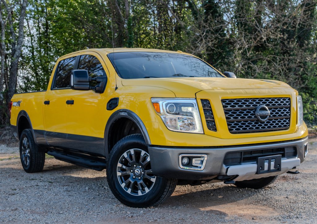 Used 2018 Nissan Titan PRO-4X image 7