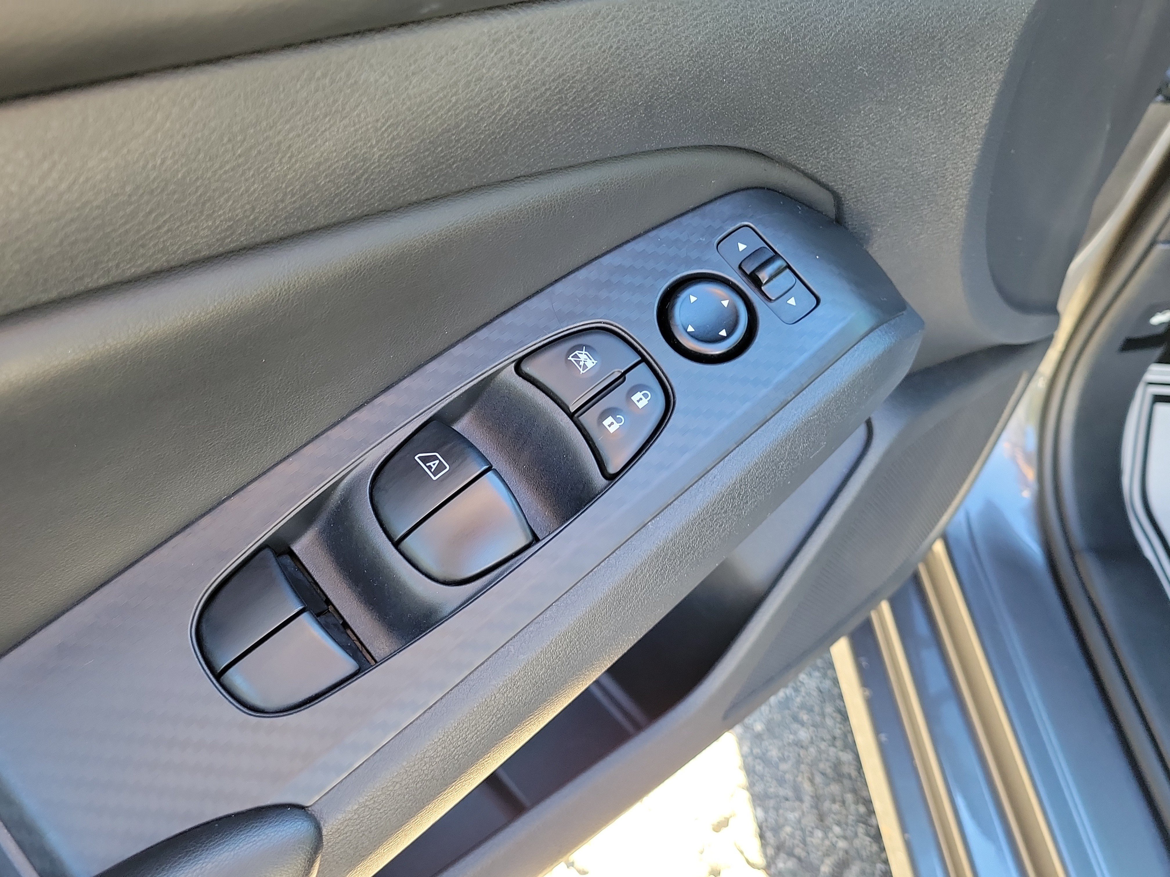 Certified 2025 Nissan Altima 2.5 S FWD image 18