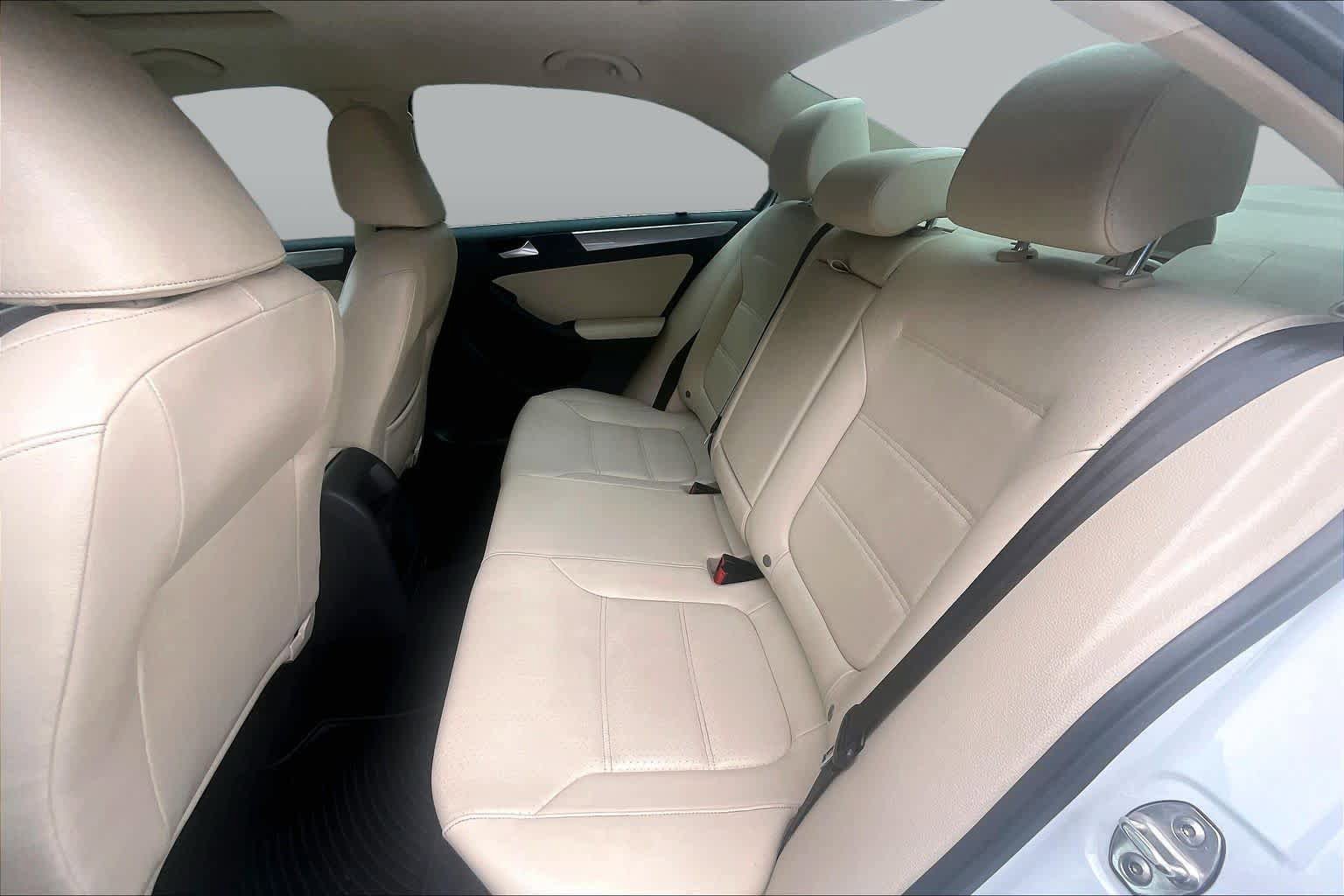 Used 2017 Volkswagen Jetta SE FWD image 21